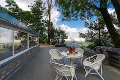 StayVista at Springfield, Kasauli