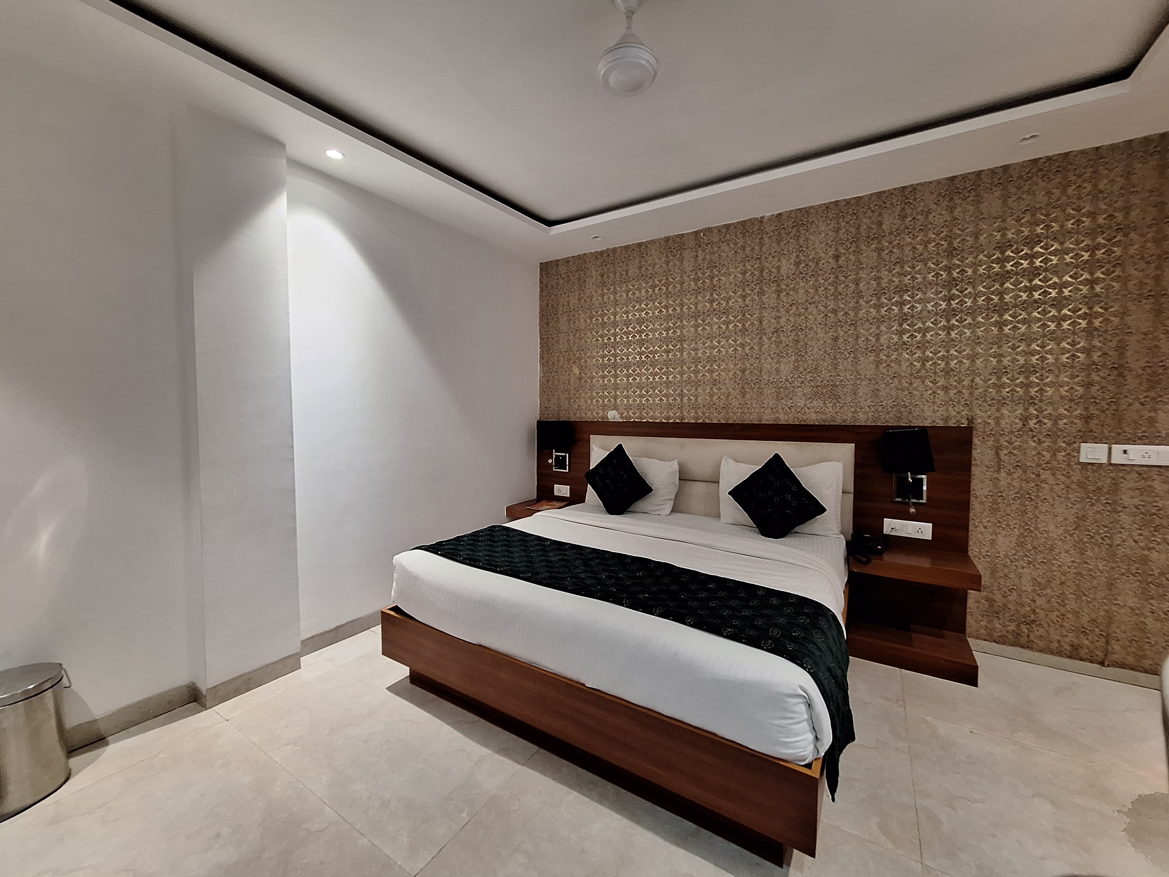 Hotel Aman Suites at Delhi IGI Airport by Arch Group - Tap to explore photos