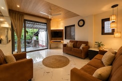 SkyDeck 3BHK Villa with big private pool, Lonavala