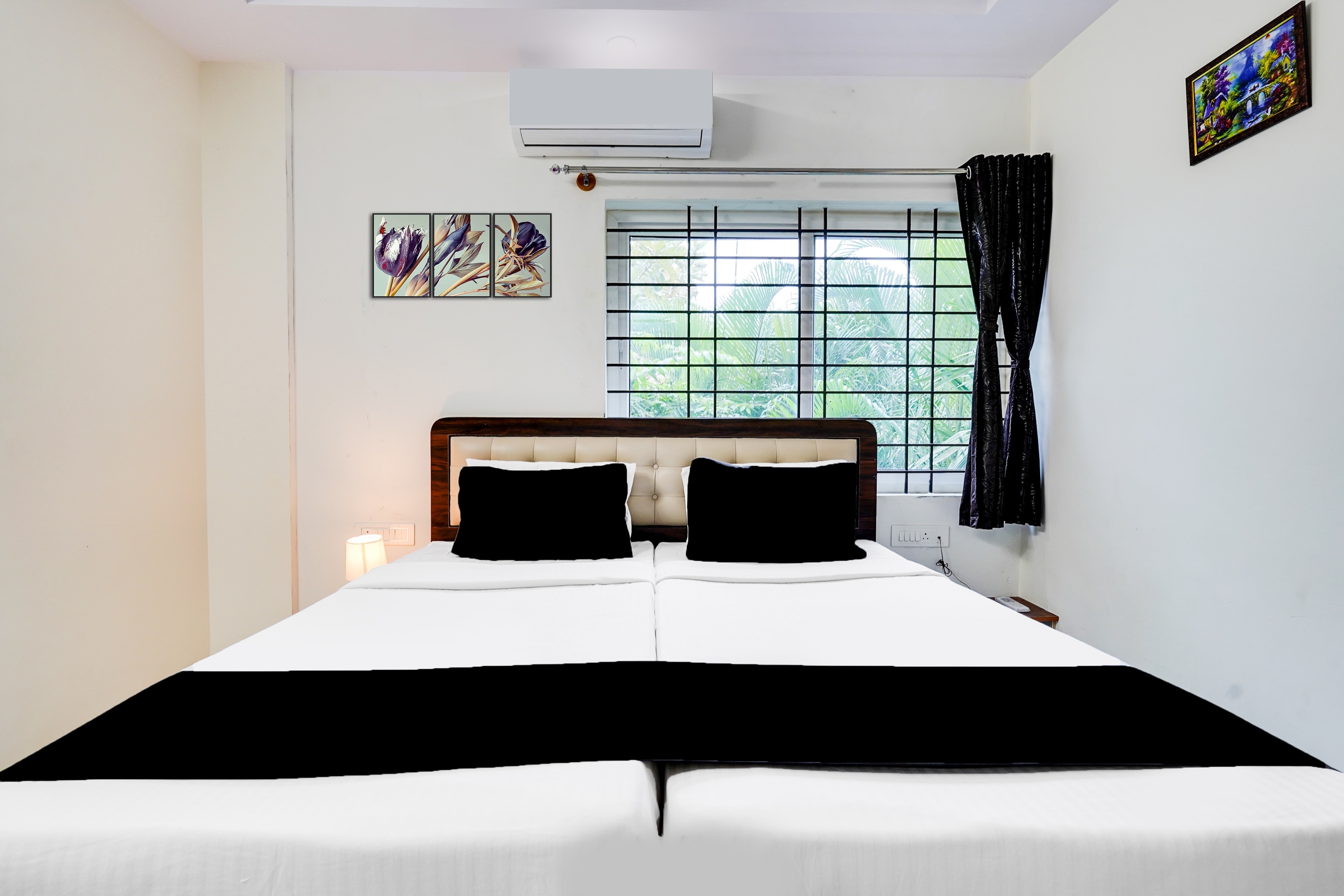 Super Townhouse Bidadi Formerly Royal Garuda - Tap to explore photos