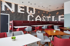 Holiday Inn Express Newcastle, Newcastle
