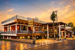 Aashiyana- The White Hill Hotel, Someshwar