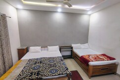 Tirupati stays Premium Ac room Parking KV 3 Km, Varanasi