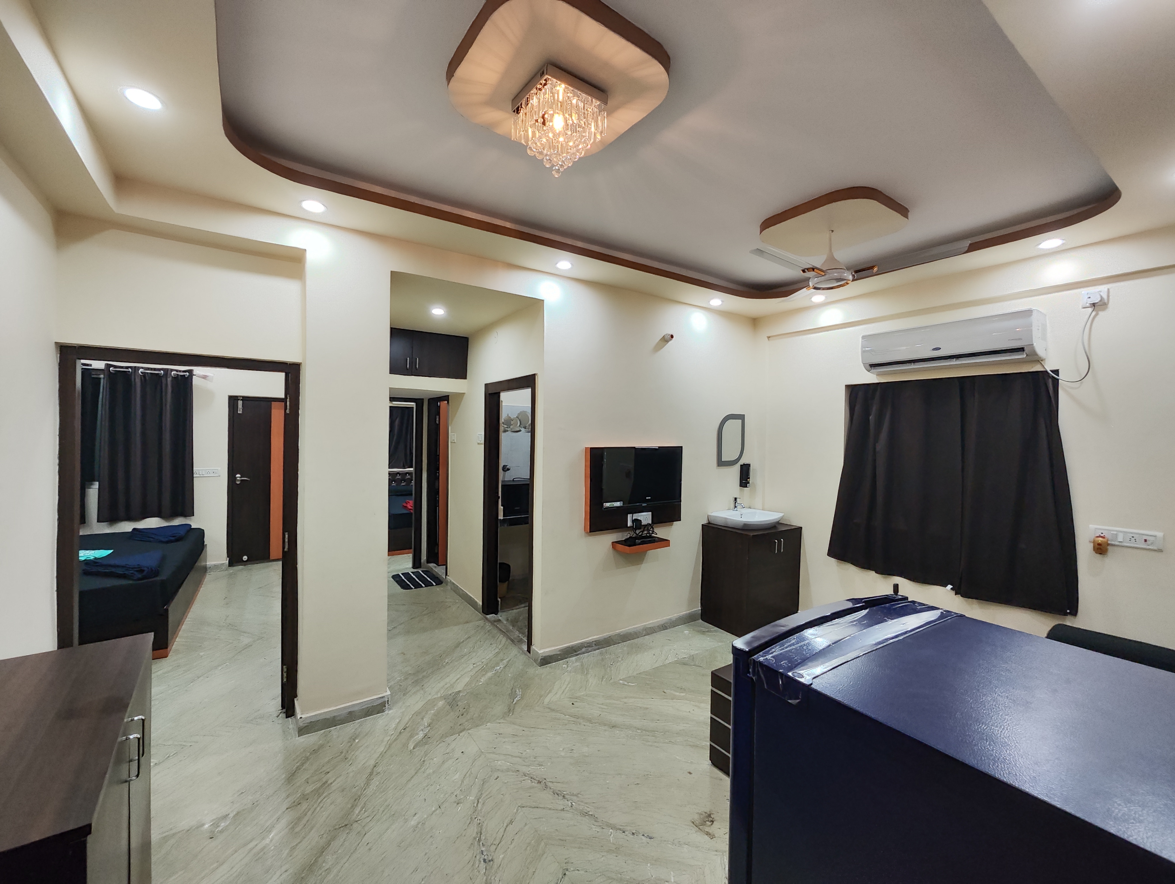 Elegant 2BHK Service Apt in New Ballygunge Kasba - Tap to explore photos