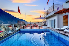 The Leisure Cave Premier, Rishikesh, Rishikesh