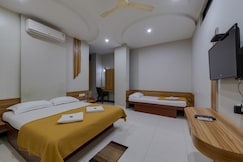 Hotel Adarsh Deluxe, Kolhapur