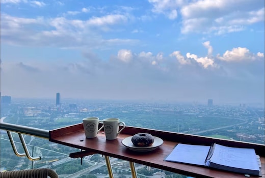 43rd Floor Evening Stay At Supernova Noida