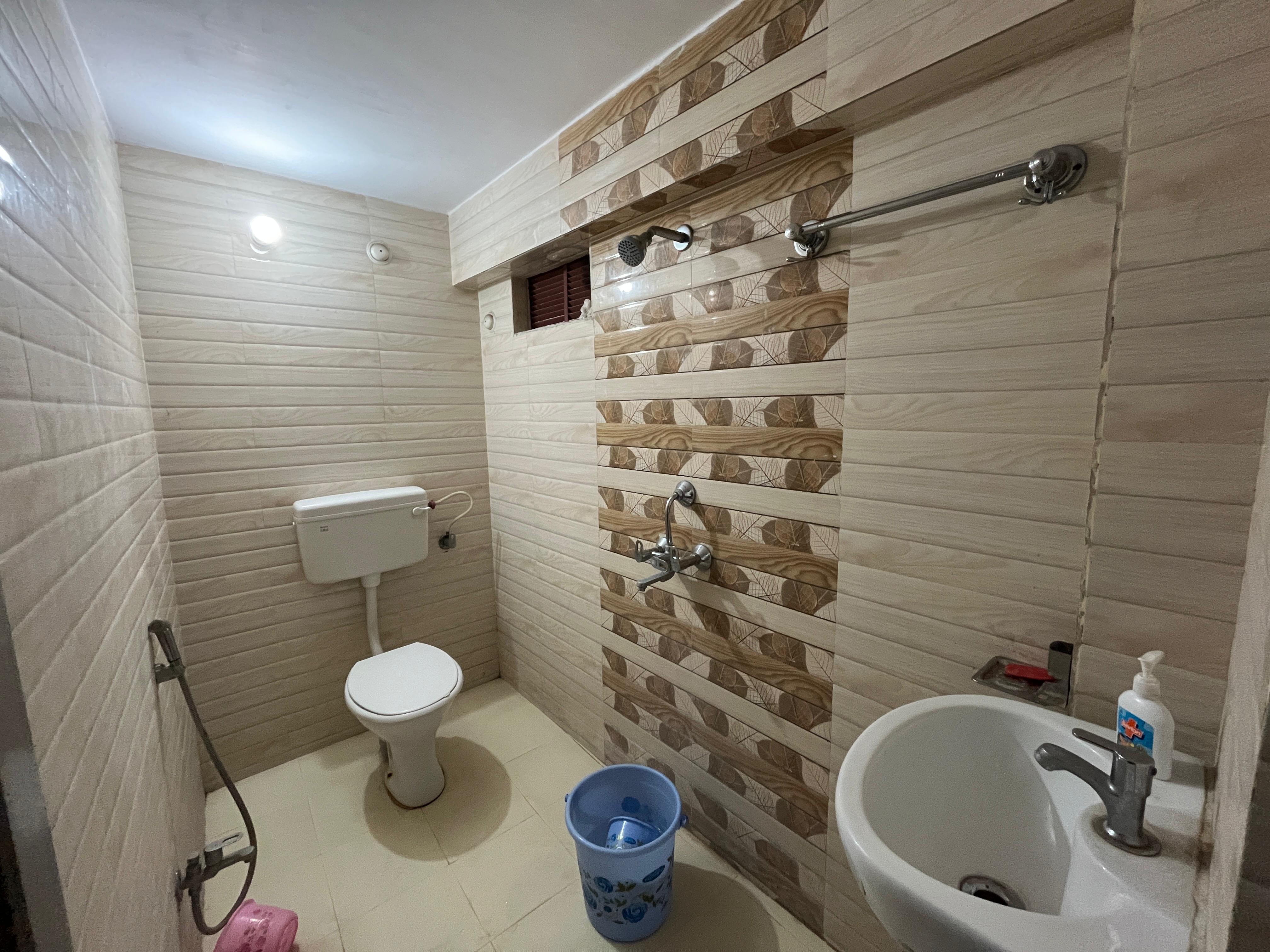 Shanto Paying Guest House Varanasi - Tap to explore photos
