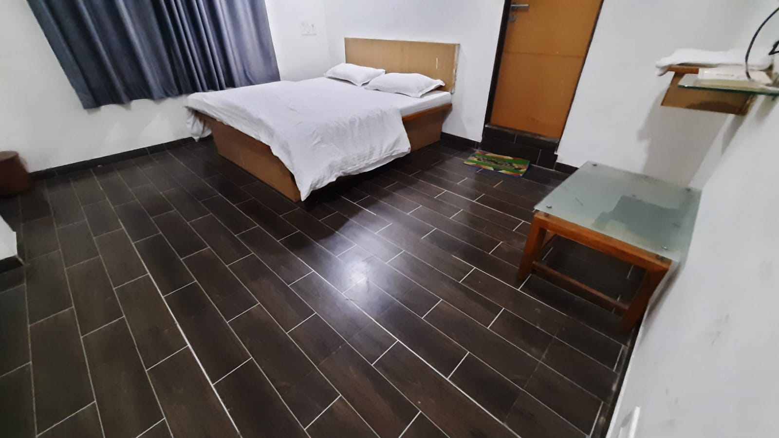 Liva Rooms Kopargaon and Restaurant - Tap to explore photos