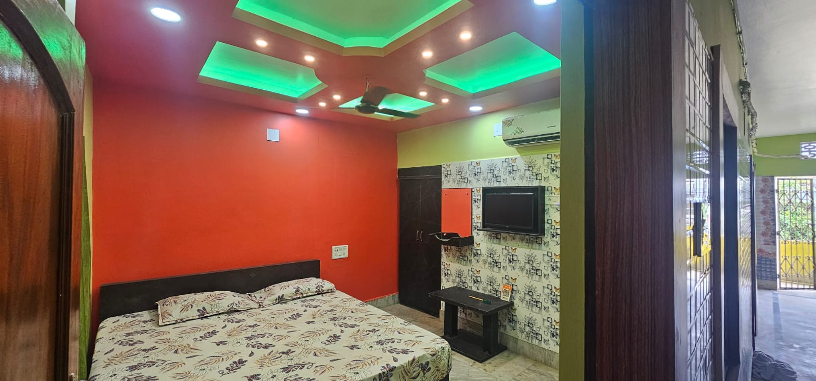 HOTEL NEW ASHOKA ROYAL - Tap to explore photos
