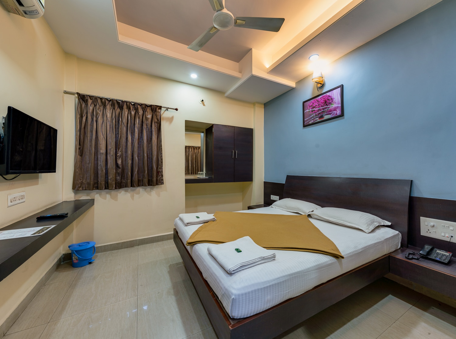 Deluxe Room Ac 1