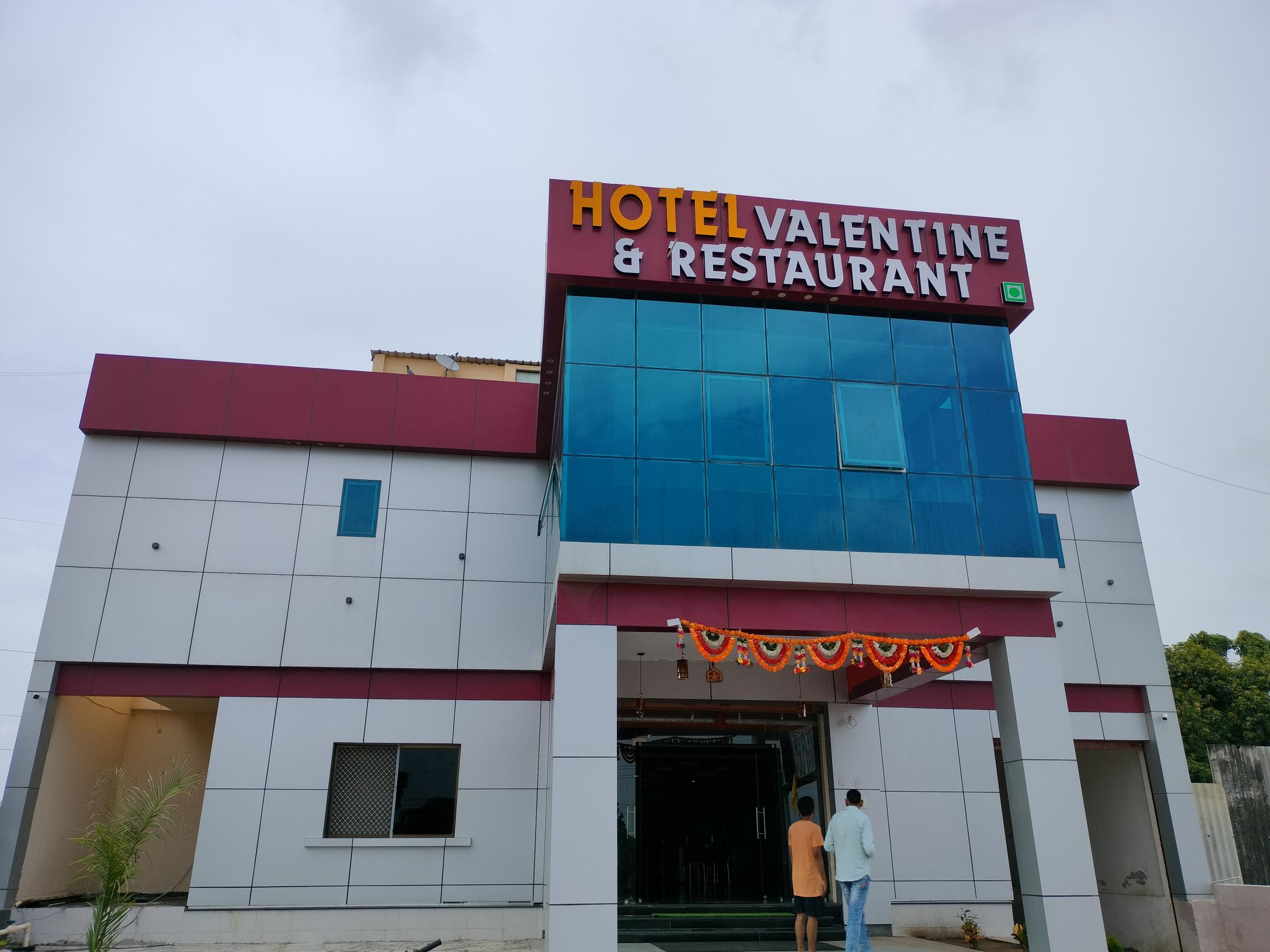 Hotel Valentine and Restaurant - Tap to explore photos