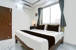 Collection O Lodha Experia Mall Dombiwali Formerly RR Suites, Thane