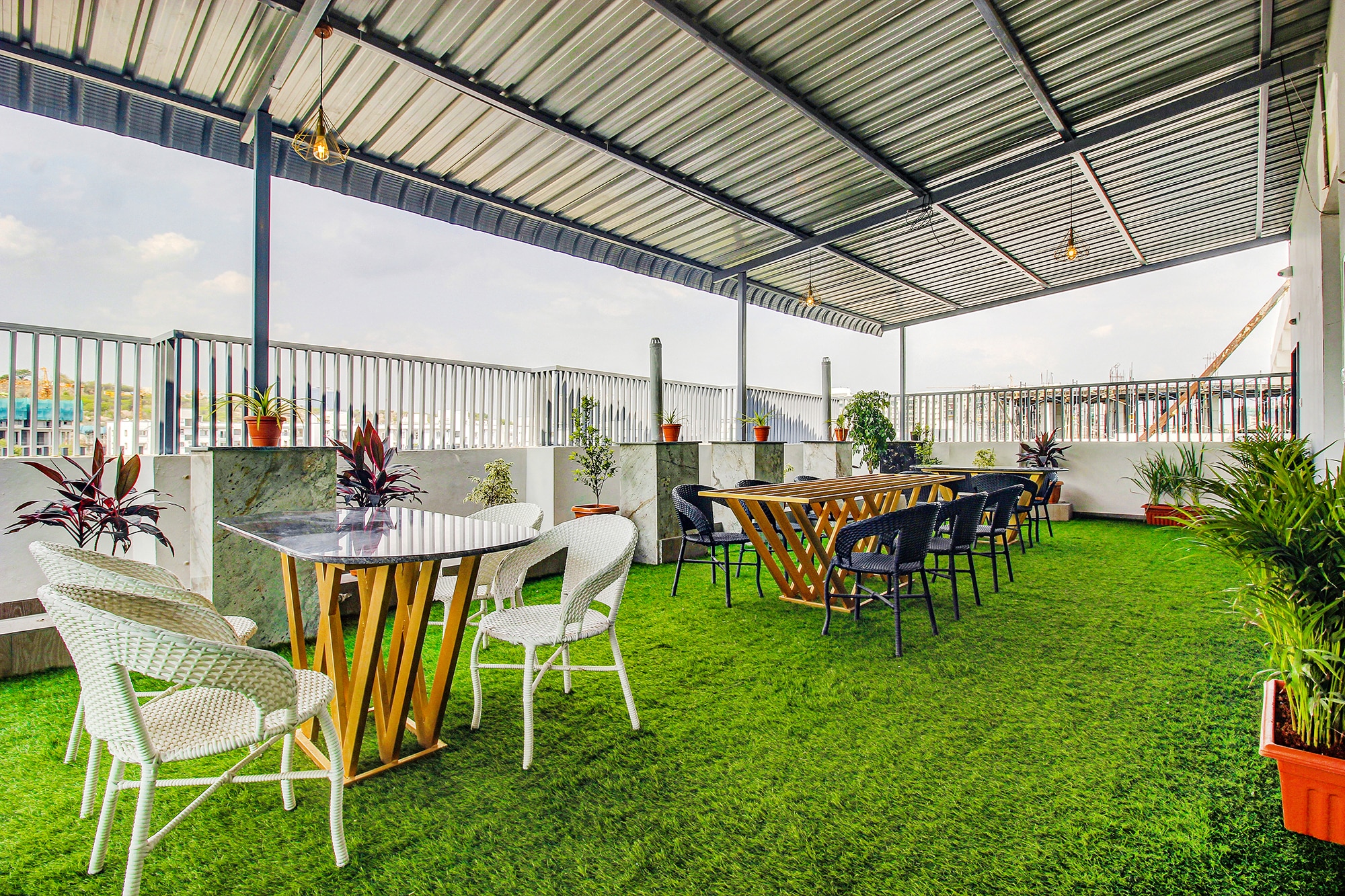 FabHotel Dark Inn - Nr Lanco Hills Road - Tap to explore photos
