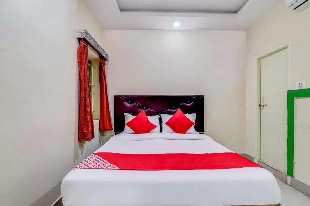 Hotel Lakshya - Tap to explore photos