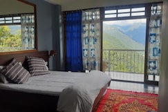 Ronglyang Lotus Villa Homestay ( Entirely Luxury villa), Gangtok