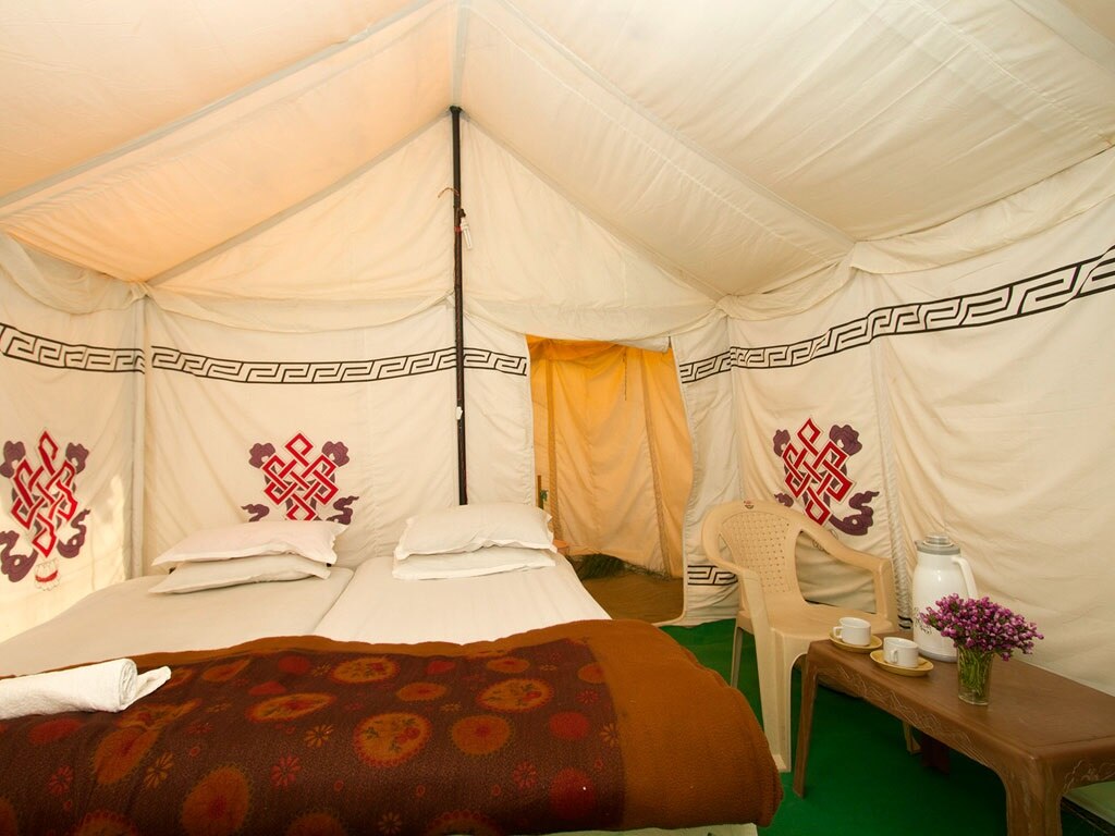 Dorje Camps - Tap to explore photos