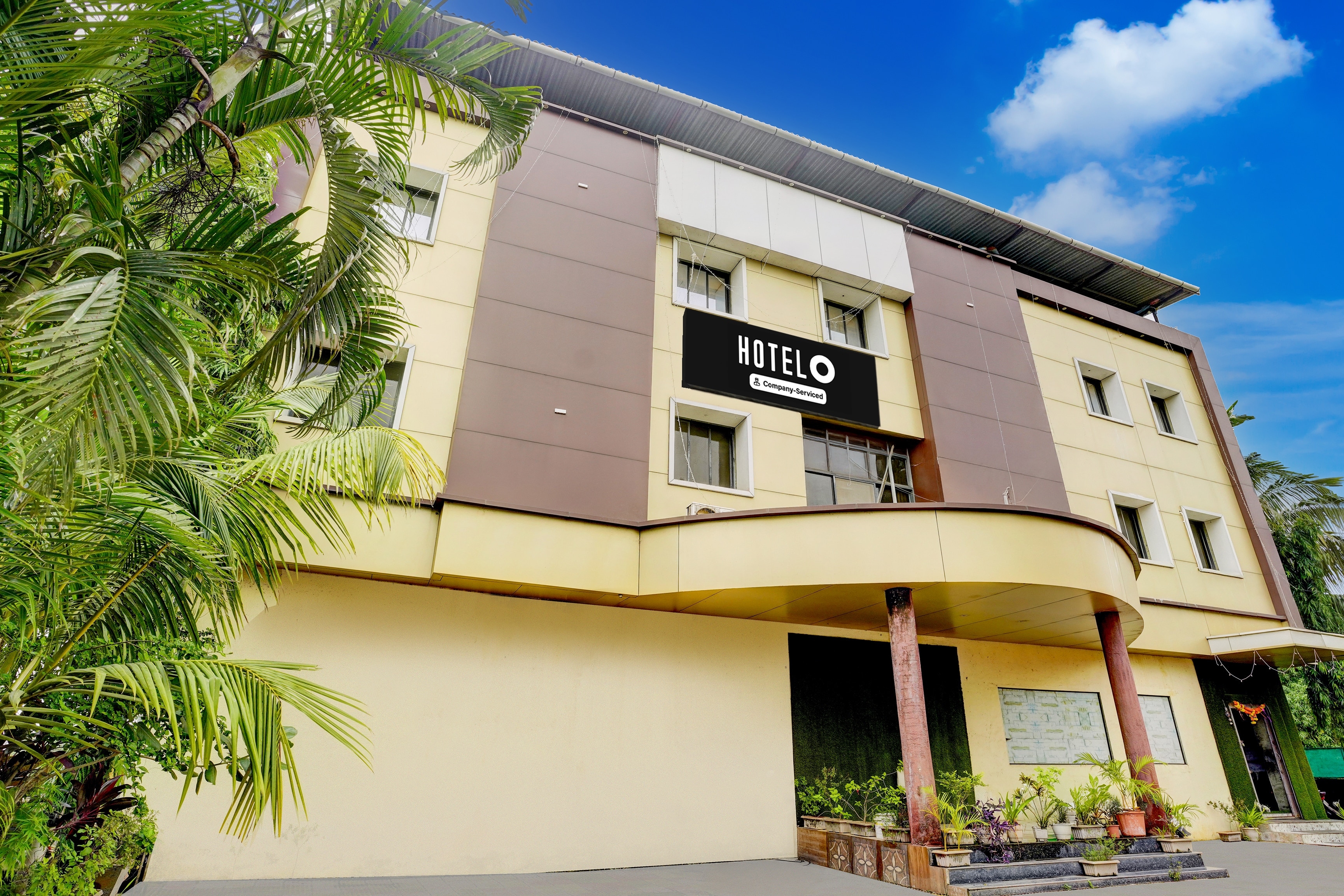 Hotel O Kharbao Bhiwandi Thane - Tap to explore photos