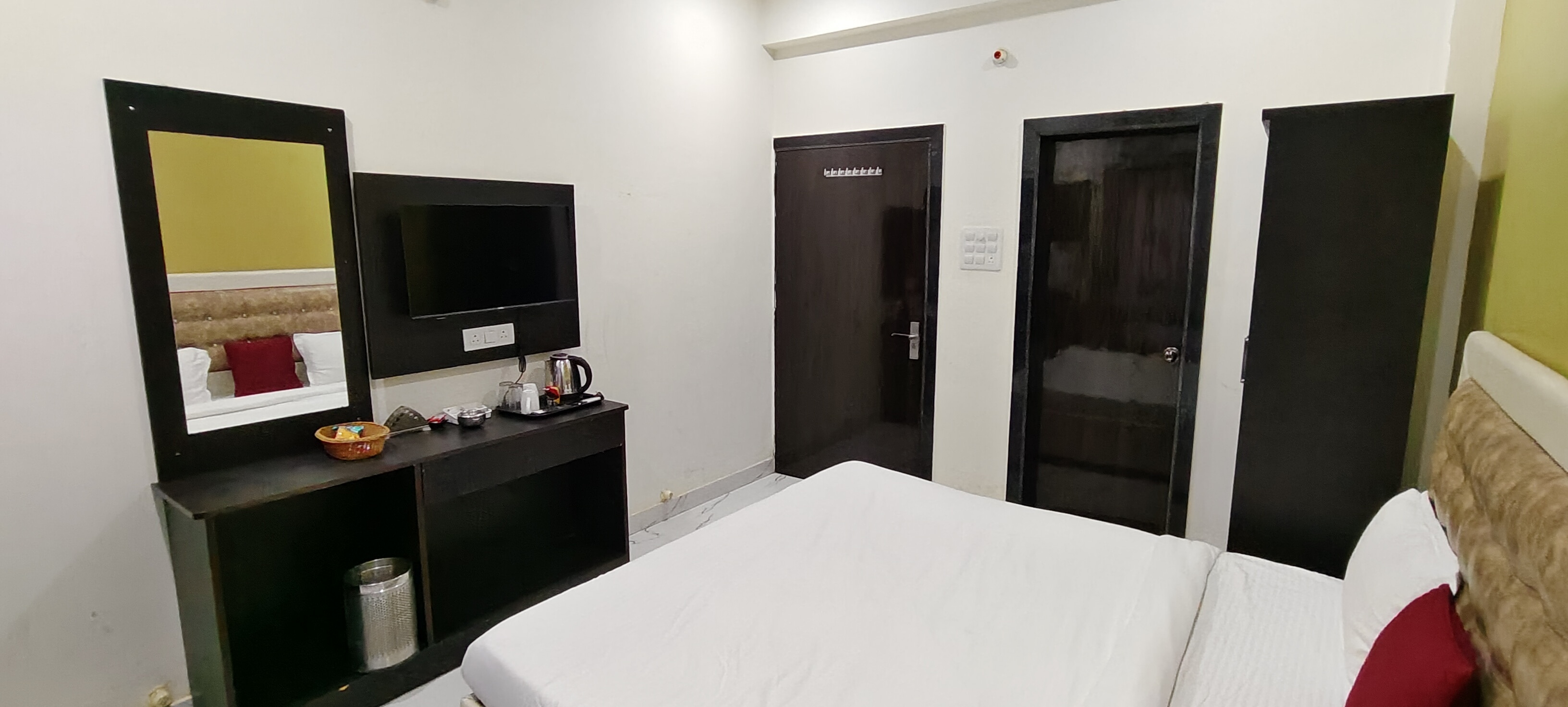Hotel Archana By BookingCare - Tap to explore photos