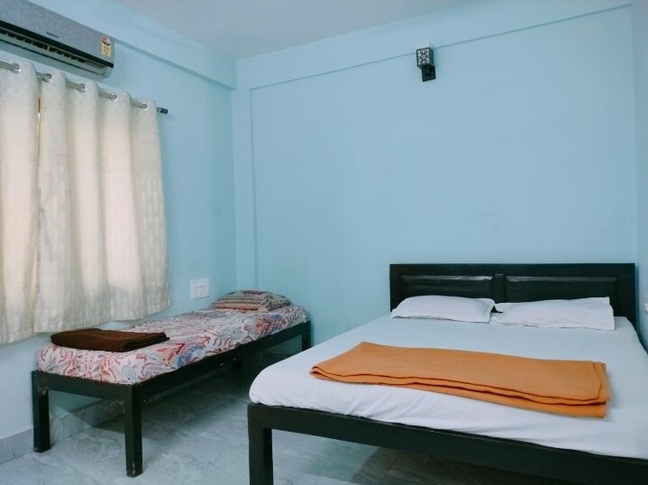 Hotel Royal Leelas Inn - Tap to explore photos