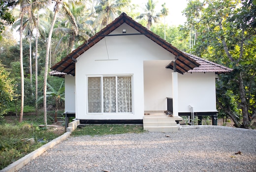 Peechi Green Valley by Alchemy Homes | Swimming Pool