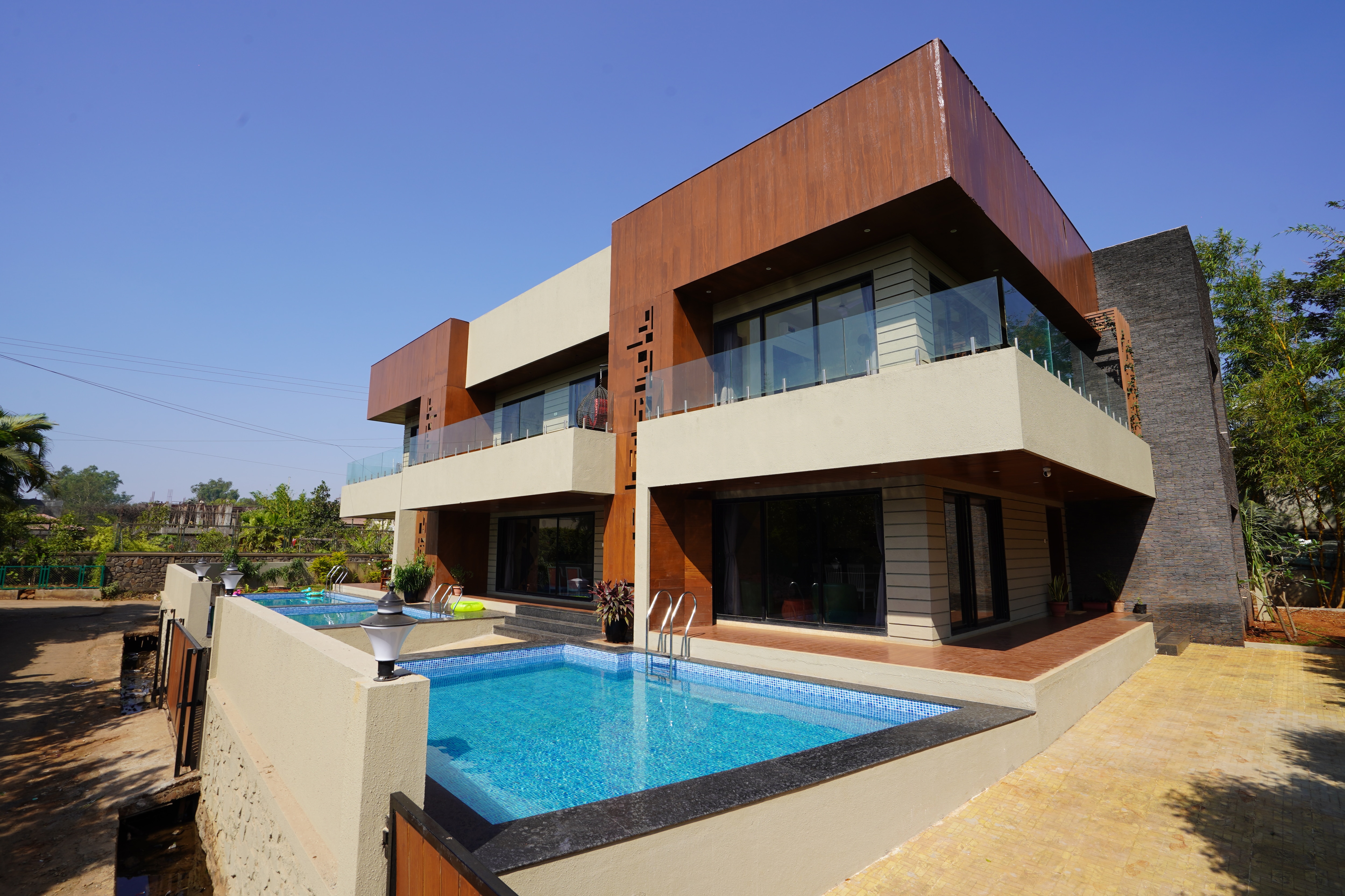 Aquavista Villa B by Stayscape - Tap to explore photos