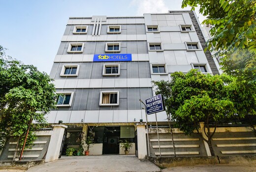 FabHotel Tals Hitech- Nr.Jubliee Enclave-Hitech CIty