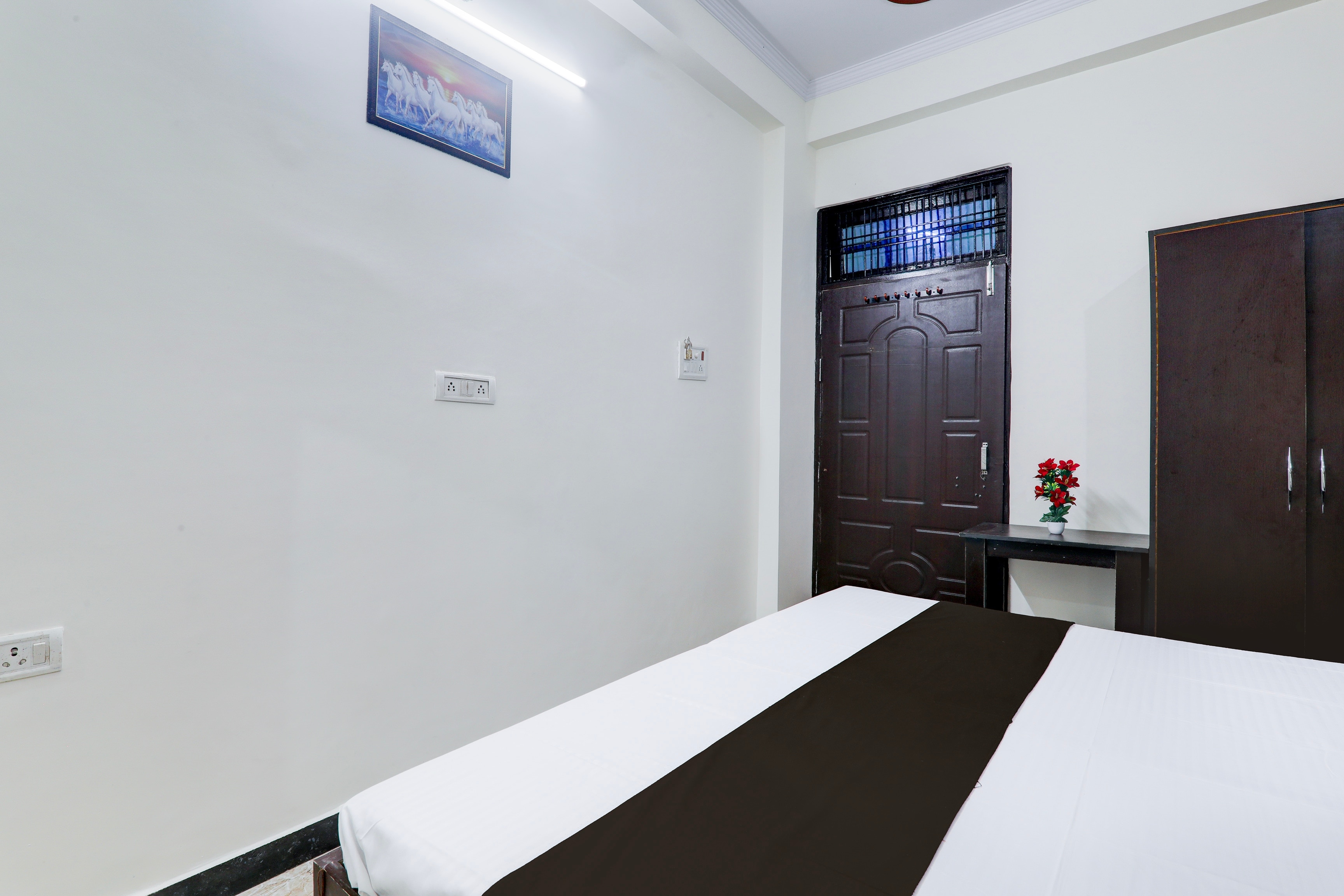 OYO 831288 Kp Guest House - Tap to explore photos
