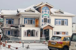 The Gulmarg Palace