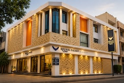New Regal Palace, Jalgaon
