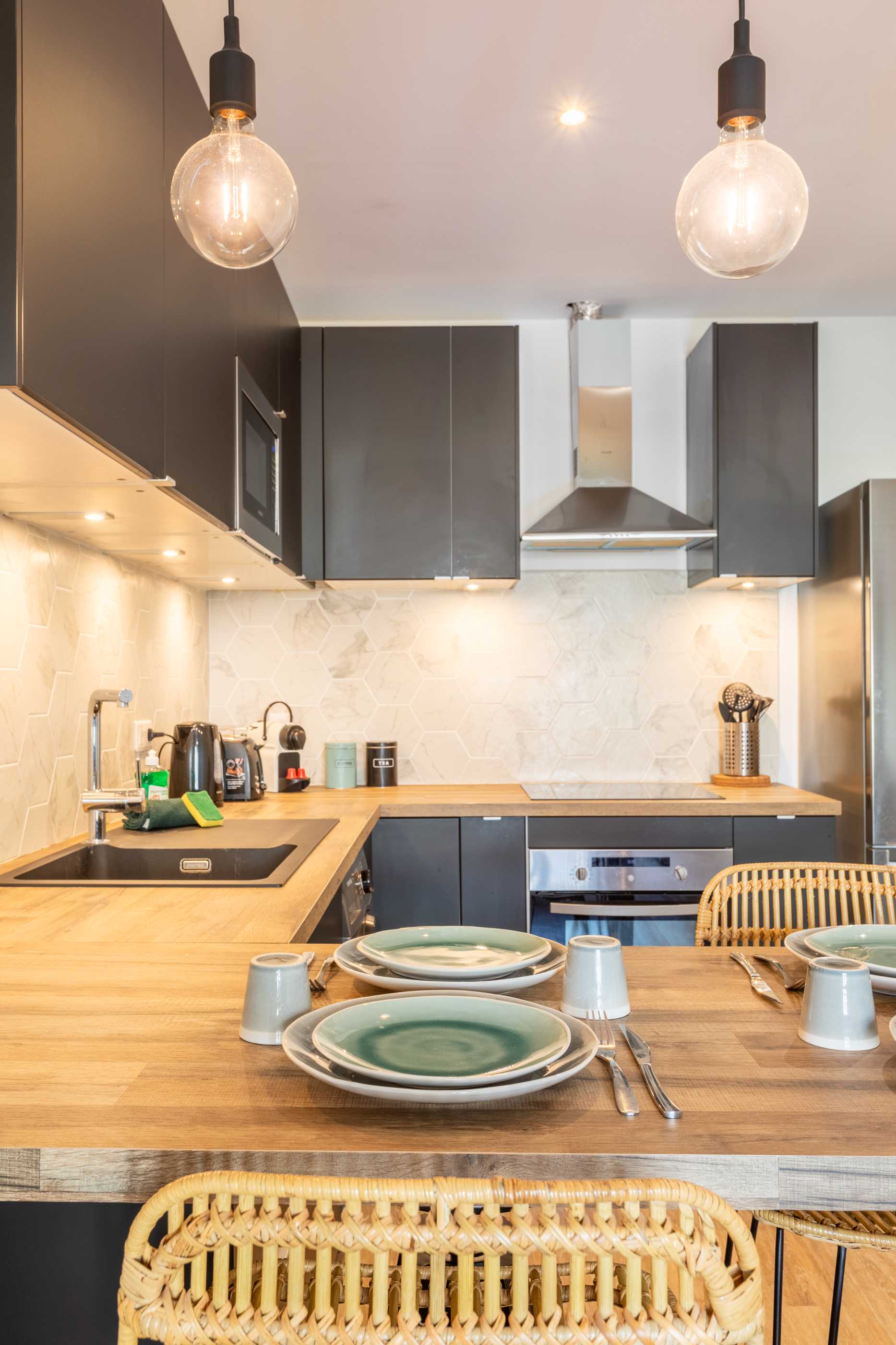 Amazing 1BR/4p apartment - Marseille Rue Nau - Tap to explore photos
