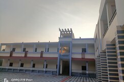 SK Gardens, Kutralam