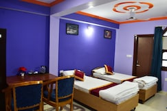 Peaceful Stay with Balcony Near 80 Feet Statue, Gaya