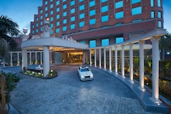 Radisson Blu MBD Hotel Noida, Noida