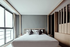 Three Sukhumvit Hotel, Bangkok