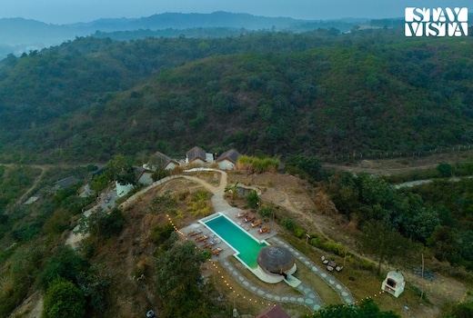 StayVista at Srinh @ Artisanal Heights W/ Jacuzzi And Infinity Pool