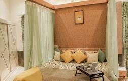 Deluxe Pink Room