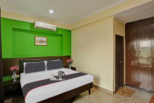 Super Hotel Elite Stay