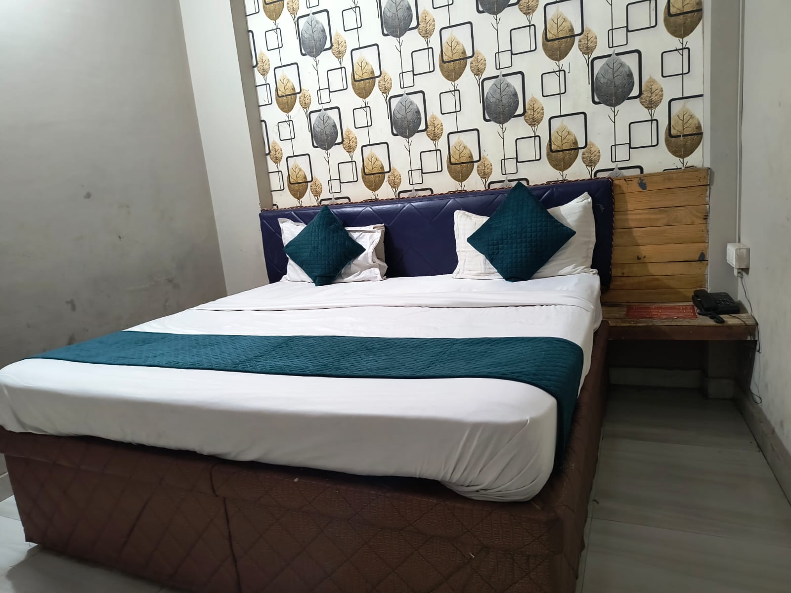 Udgam hotel - Tap to explore photos