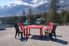 Apple Garden Aleo, Manali