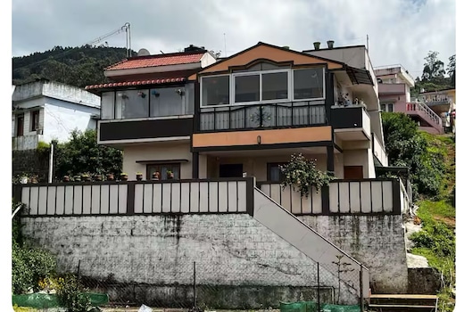 Hilltop 3BHK Private Villa Entire