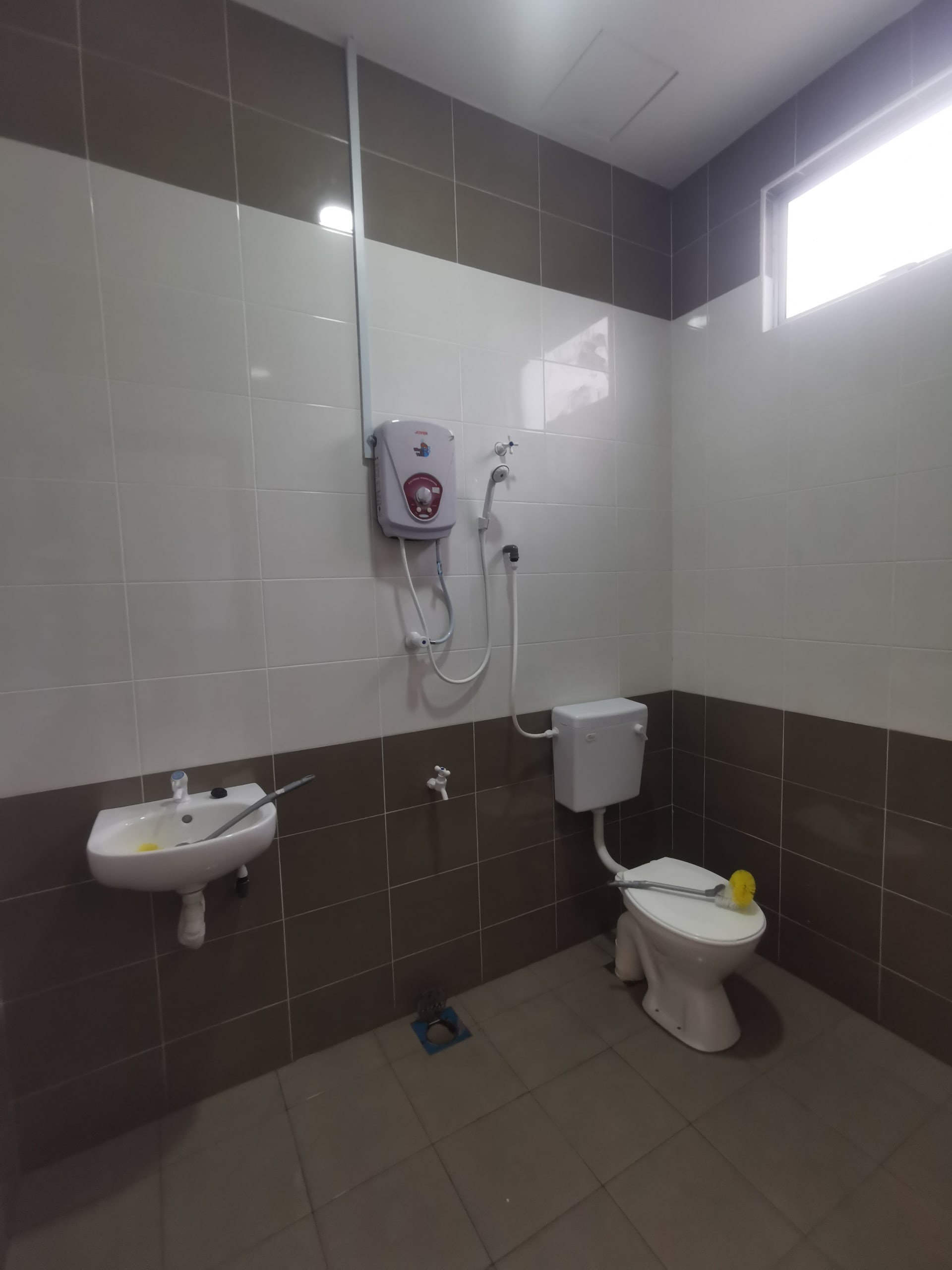 OYO Homes 90524 D'j Pegaso Serom Homestay - Tap to explore photos