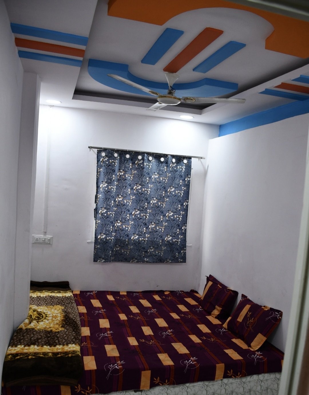 Hotel parwati - Tap to explore photos