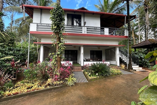 Holidayincoorg Nature's Craft Estate Stay