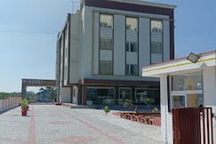 Chandra Residency, Kollegal