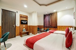 Hotel Shri Sai Deluxe | 1 Min from Adarsh Nagar Metro | Budget Stay for Couples & Families, Delhi
