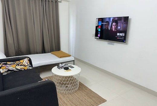 1Br Service apartment in Parel Village