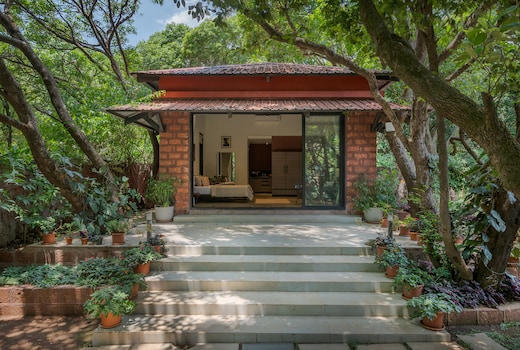 SaffronStays Ektara