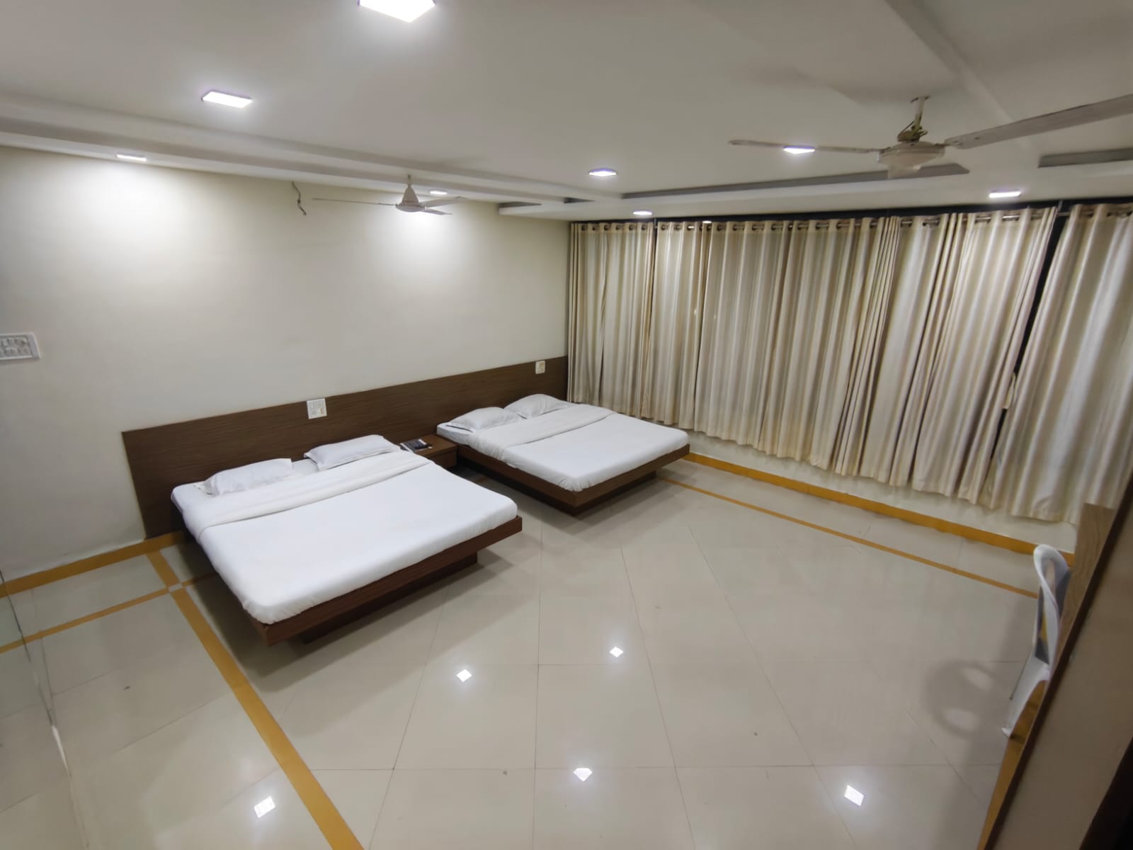 Hotel Adarsh