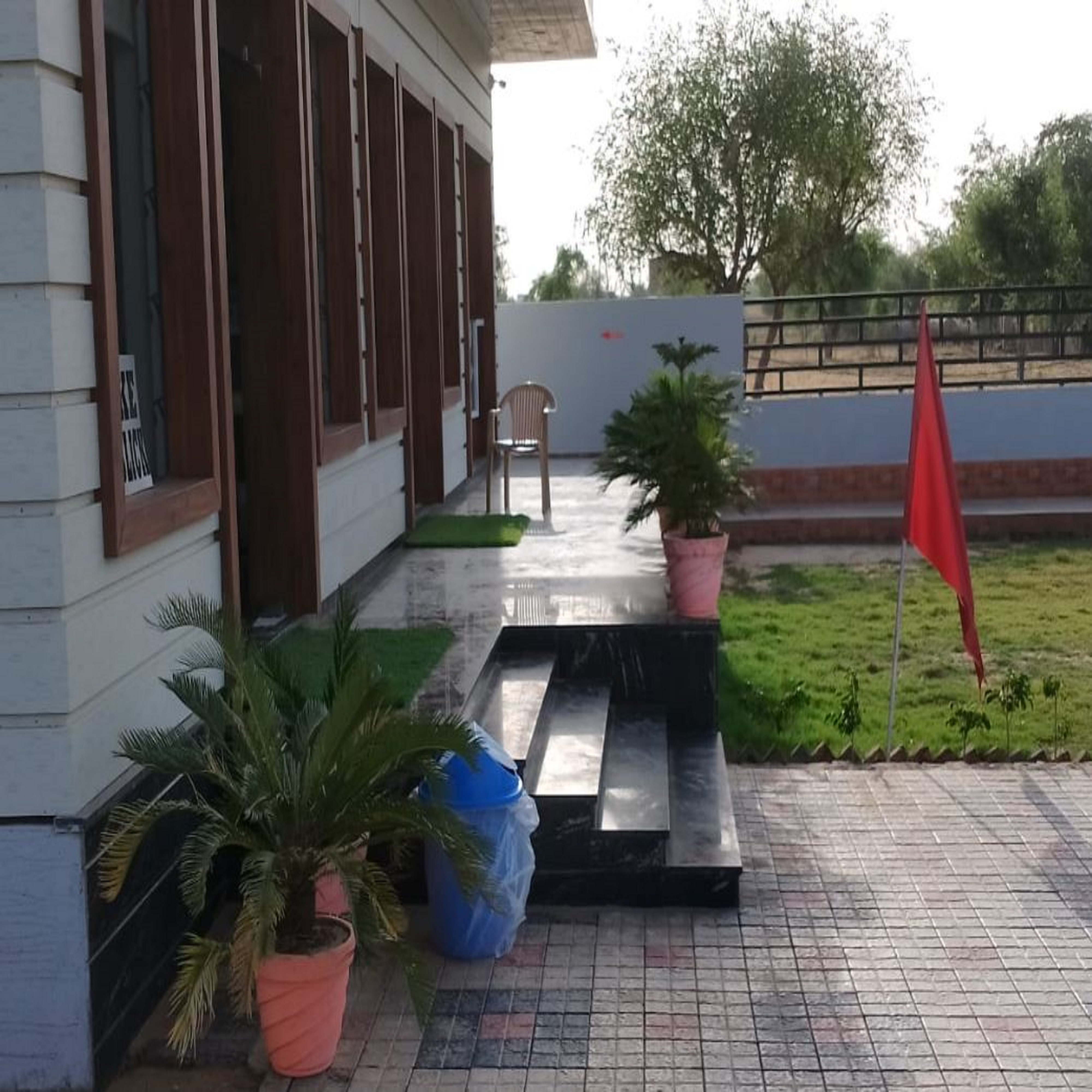 Dammblick Resort, Taranagar - Tap to explore photos